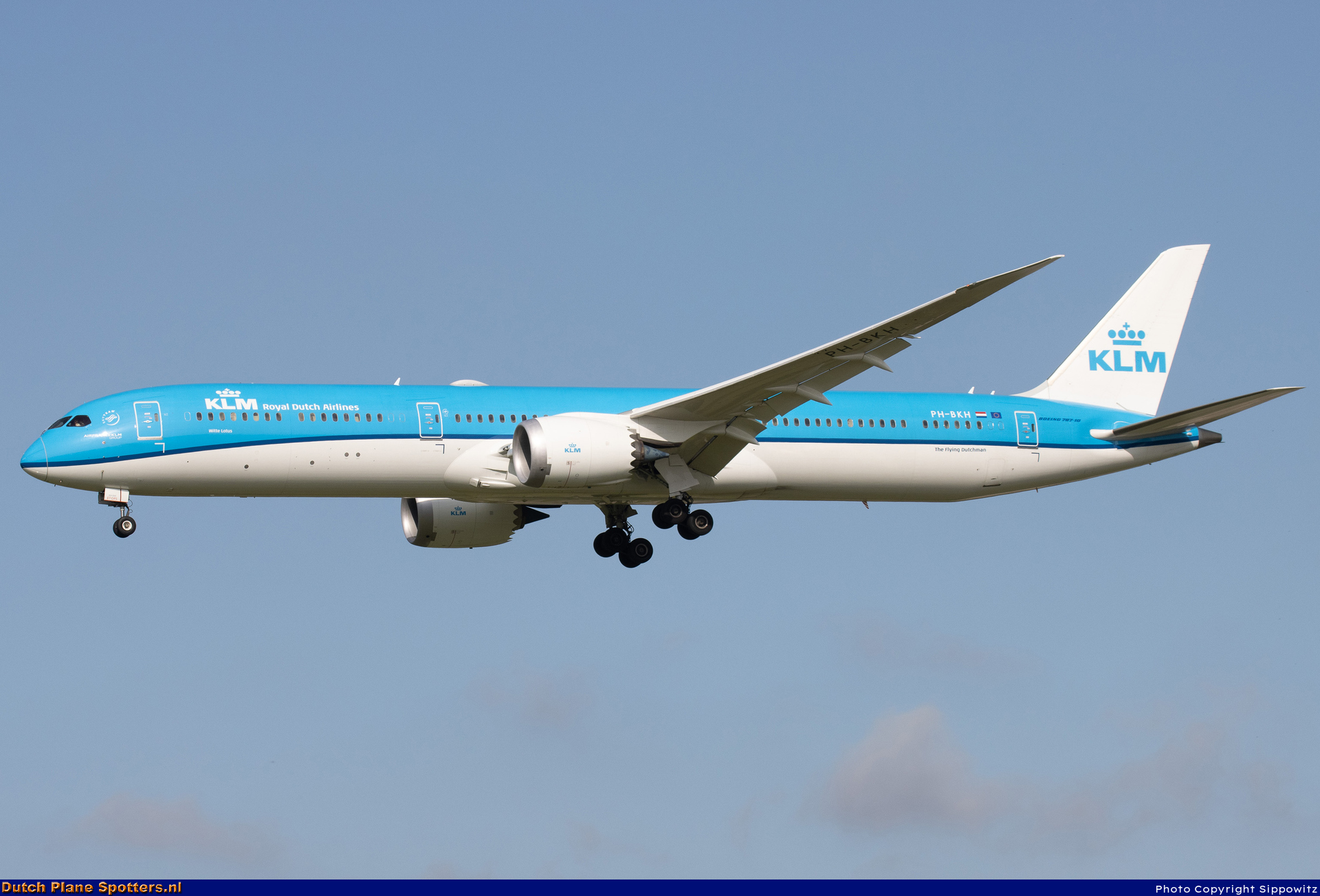 PH-BKH Boeing 787-10 Dreamliner KLM Royal Dutch Airlines by Sippowitz