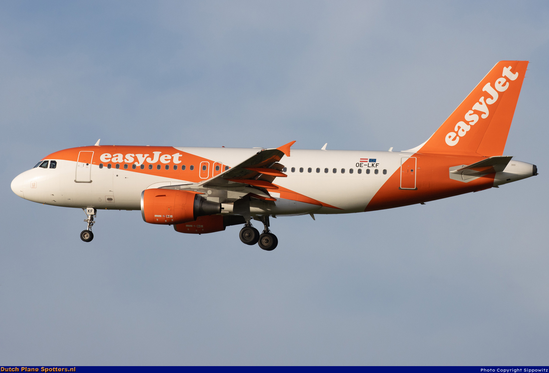 OE-LKF Airbus A319 easyJet Europe by Sippowitz