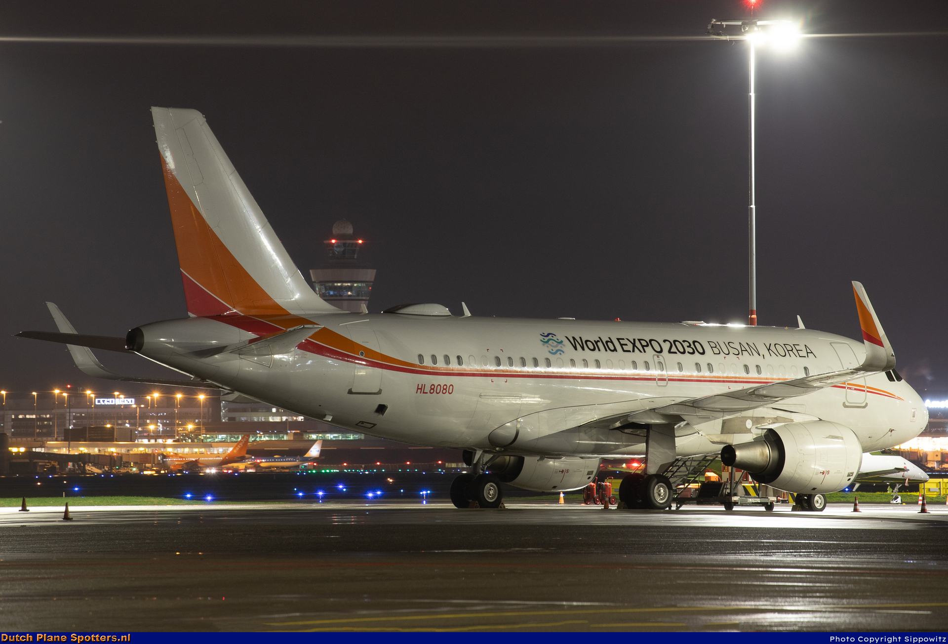 HL8080 Airbus A319 SK Telecom by Sippowitz