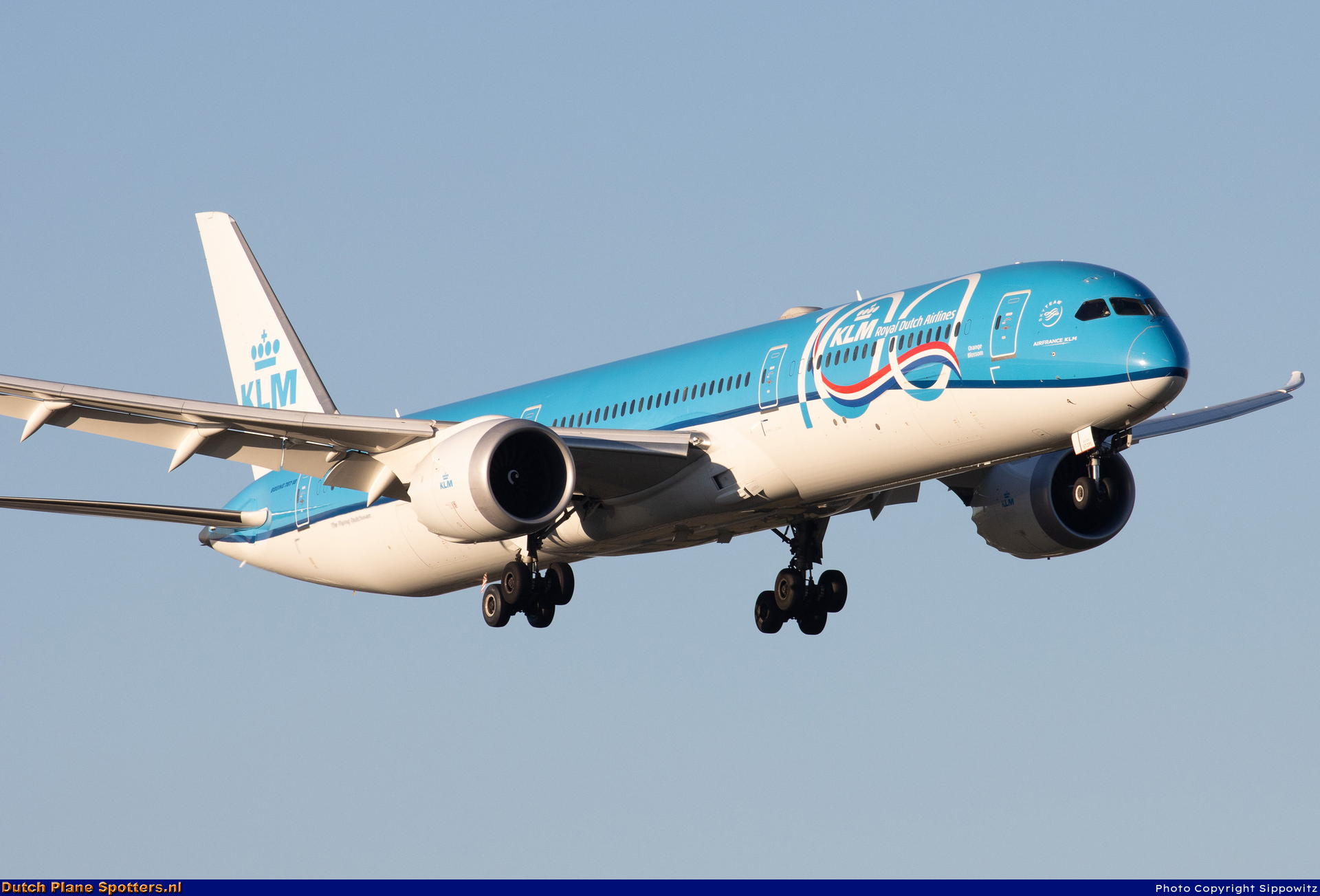 PH-BKA Boeing 787-10 Dreamliner KLM Royal Dutch Airlines by Sippowitz