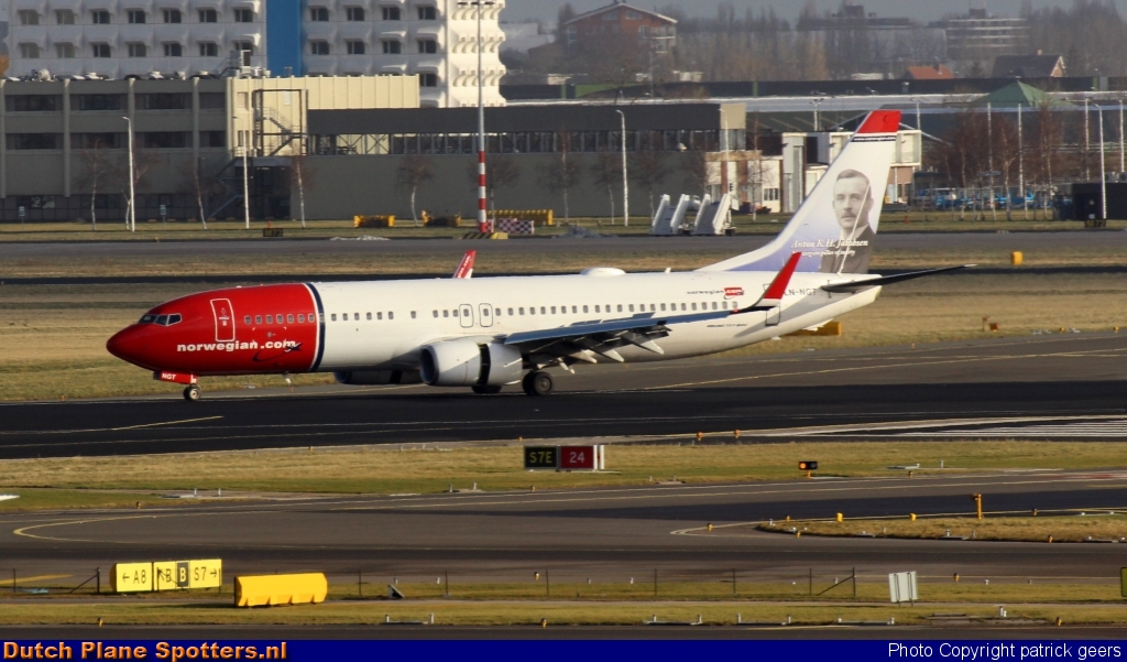 LN-NGT Boeing 737-800 Norwegian Air Shuttle by patrick geers