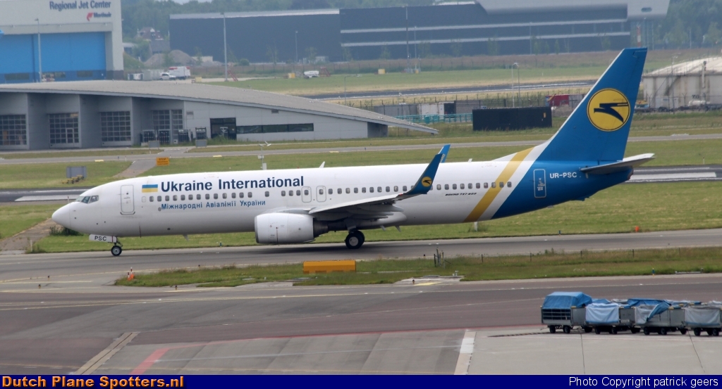 UR-PSC Boeing 737-800 Ukraine International Airlines by patrick geers