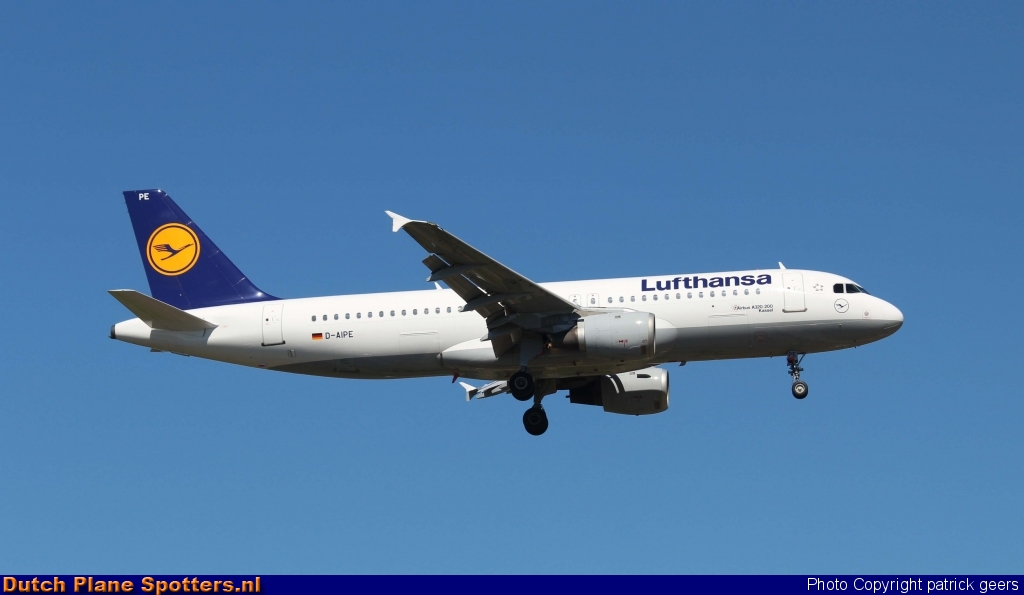 D-AIPE Airbus A320 Lufthansa by patrick geers