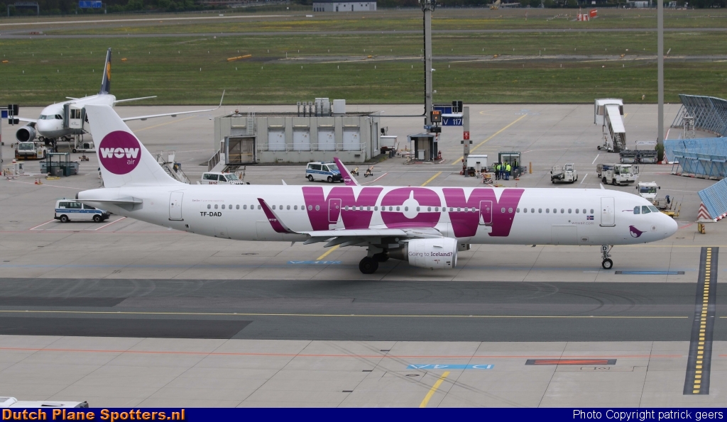 TF-DAD Airbus A321 WOW air by patrick geers