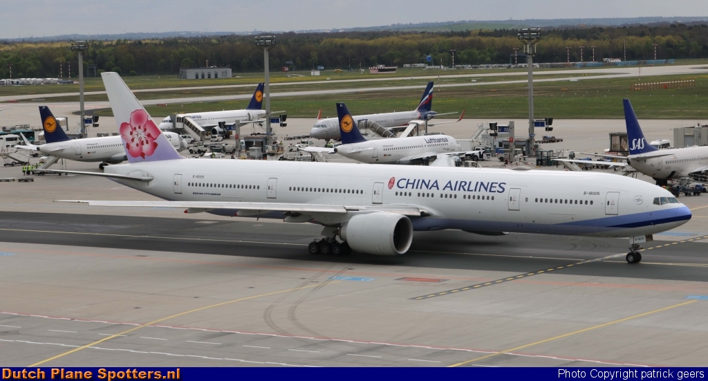 B-18005 Boeing 777-300 China Airlines by patrick geers
