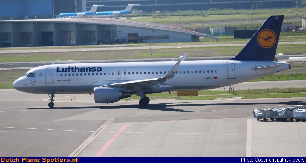 D-AIUC Airbus A320 Lufthansa by patrick geers