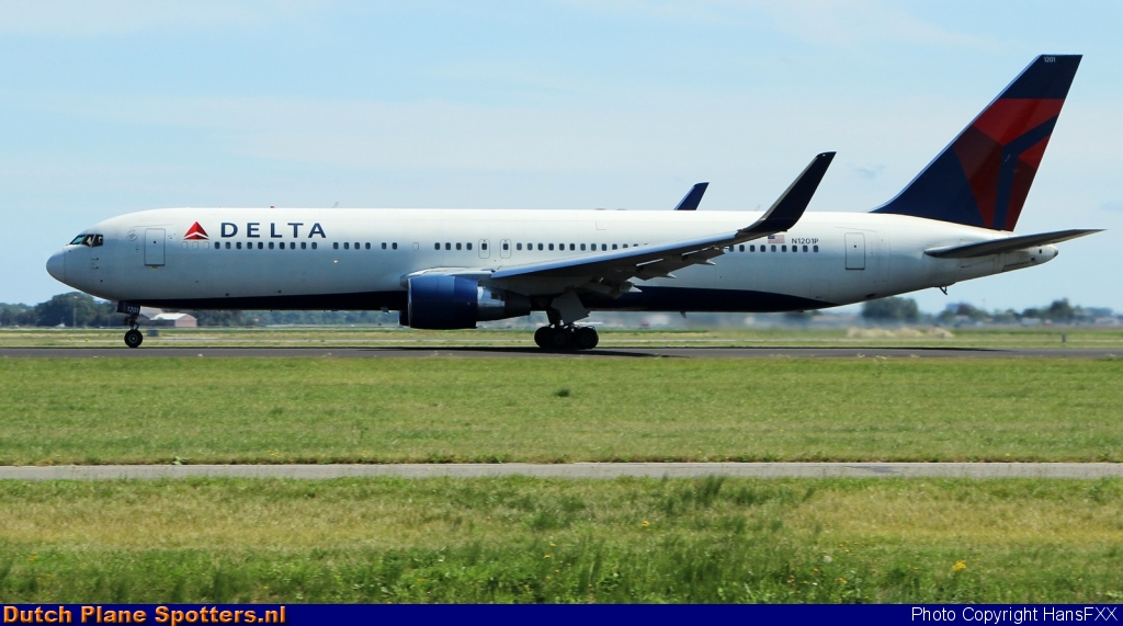 N1201P Boeing 767-300 Delta Airlines by HansFXX