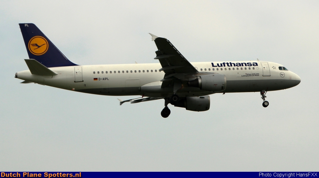 D-AIPL Airbus A320 Lufthansa by HansFXX