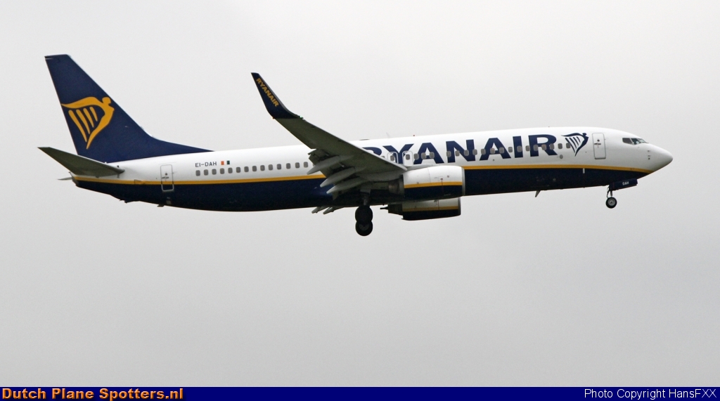 EI-DAH Boeing 737-800 Ryanair by HansFXX