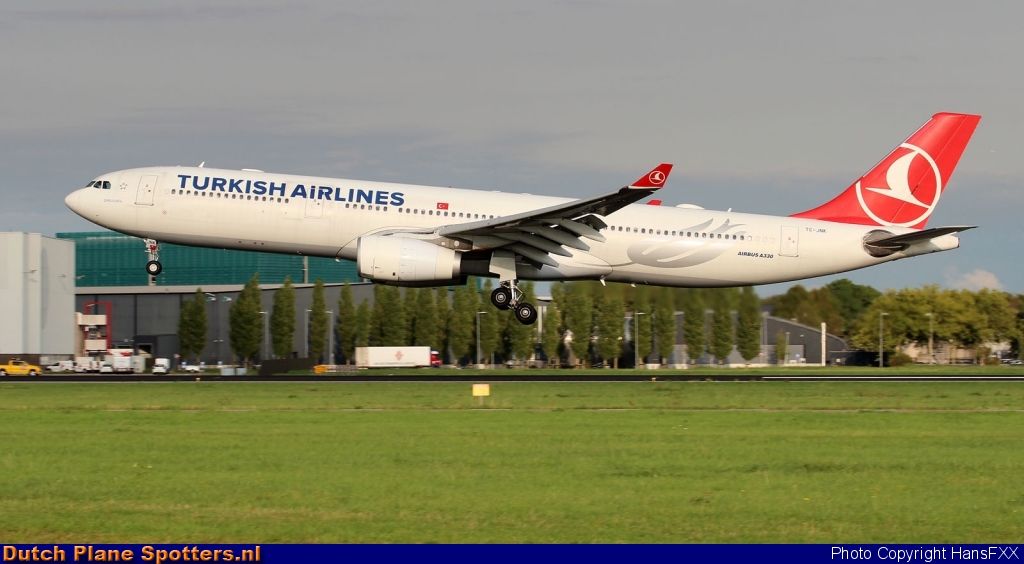 TC-JNK Airbus A330-300 Turkish Airlines by HansFXX