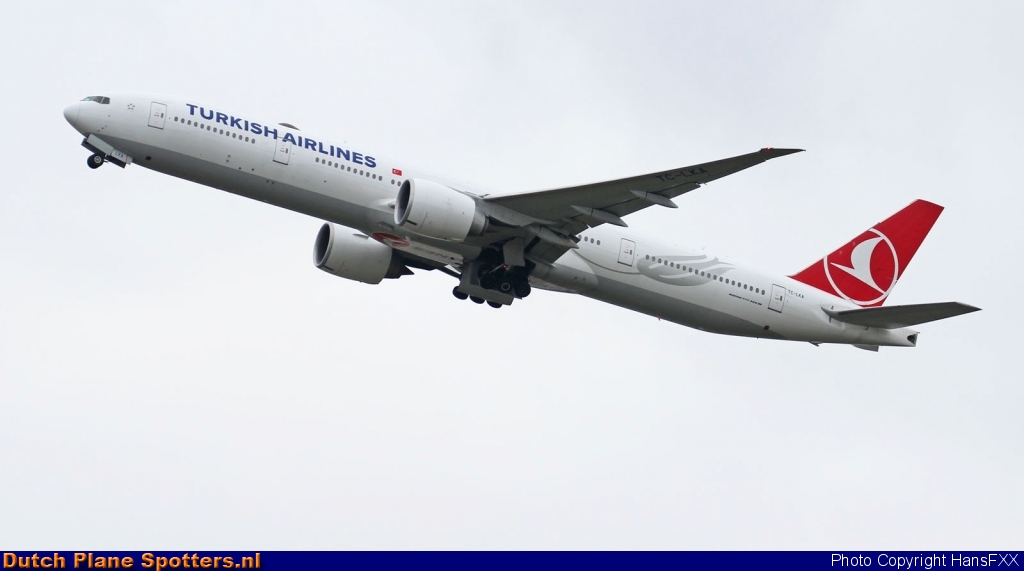 TC-LKA Boeing 777-300 Turkish Airlines by HansFXX