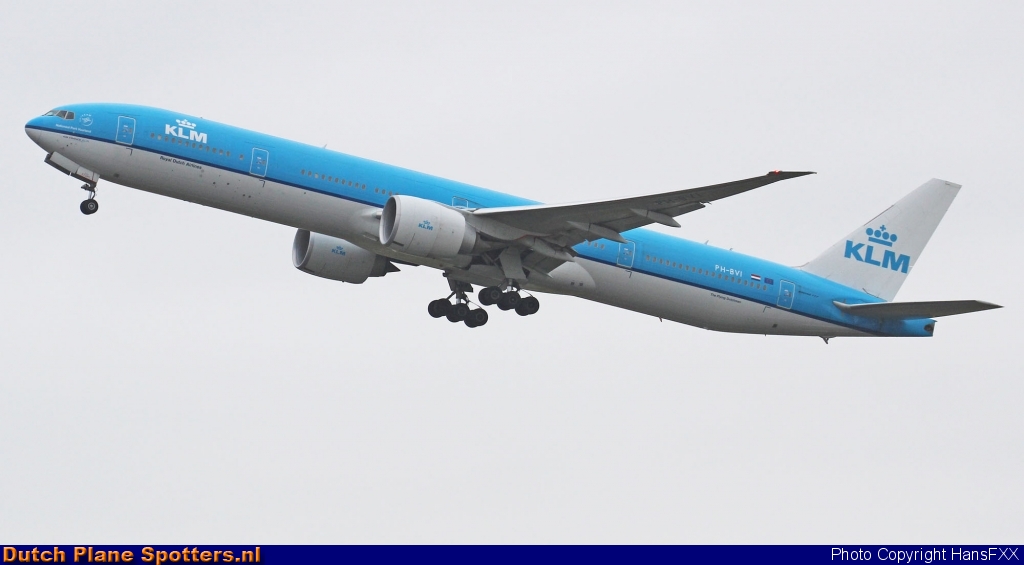 PH-BVI Boeing 777-300 KLM Royal Dutch Airlines by HansFXX