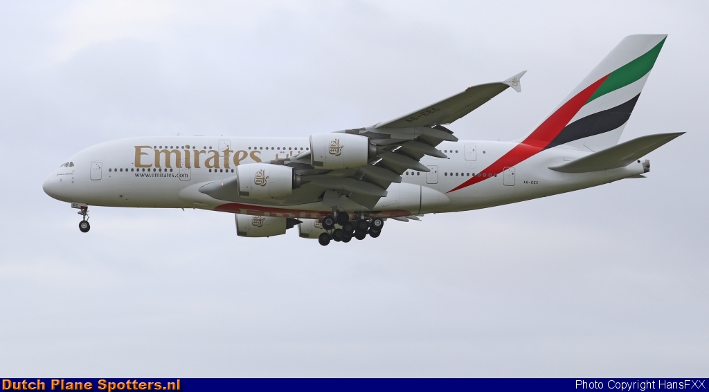 A6-EEC Airbus A380-800 Emirates by HansFXX