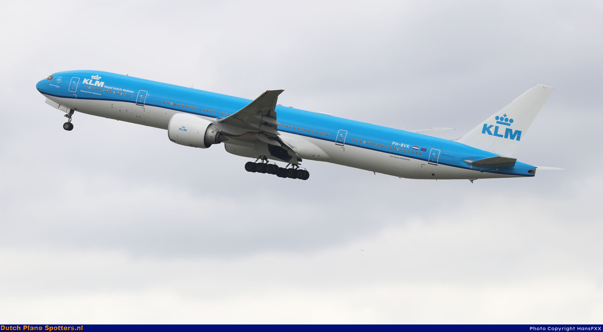 PH-BVK Boeing 777-300 KLM Royal Dutch Airlines by HansFXX