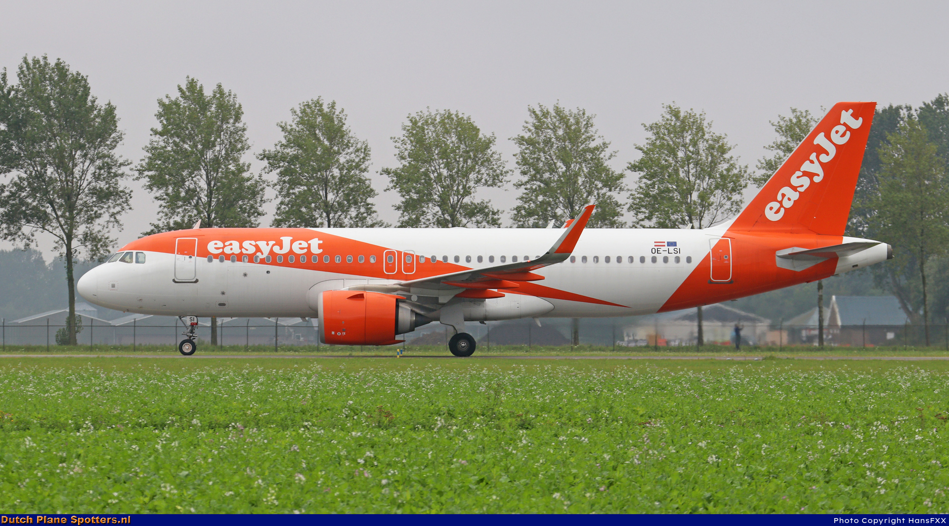 OE-LSI Airbus A320neo easyJet Europe by HansFXX