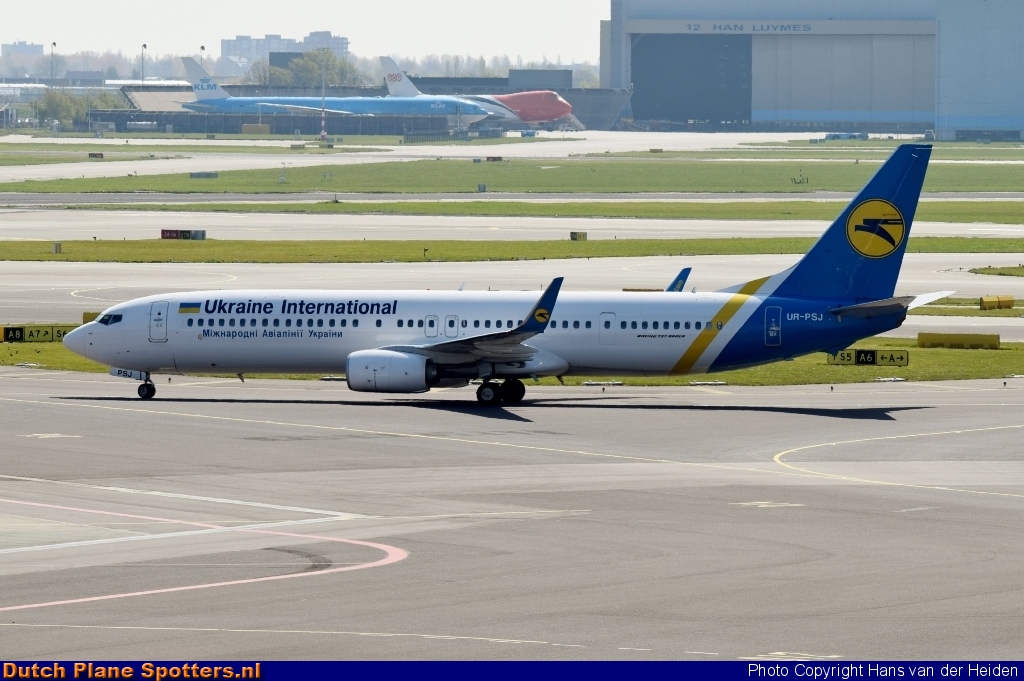 UR-PSJ Boeing 737-900 Ukraine International Airlines by Hans van der Heiden