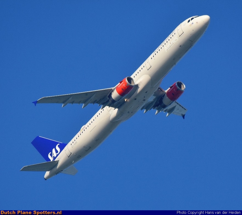OY-KBE Airbus A321 SAS Scandinavian Airlines by Hans van der Heiden