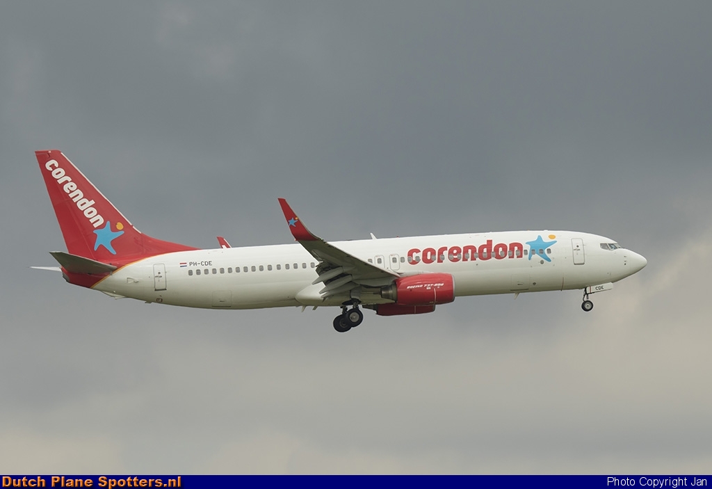 PH-CDE Boeing 737-800 Corendon Dutch Airlines by Jan