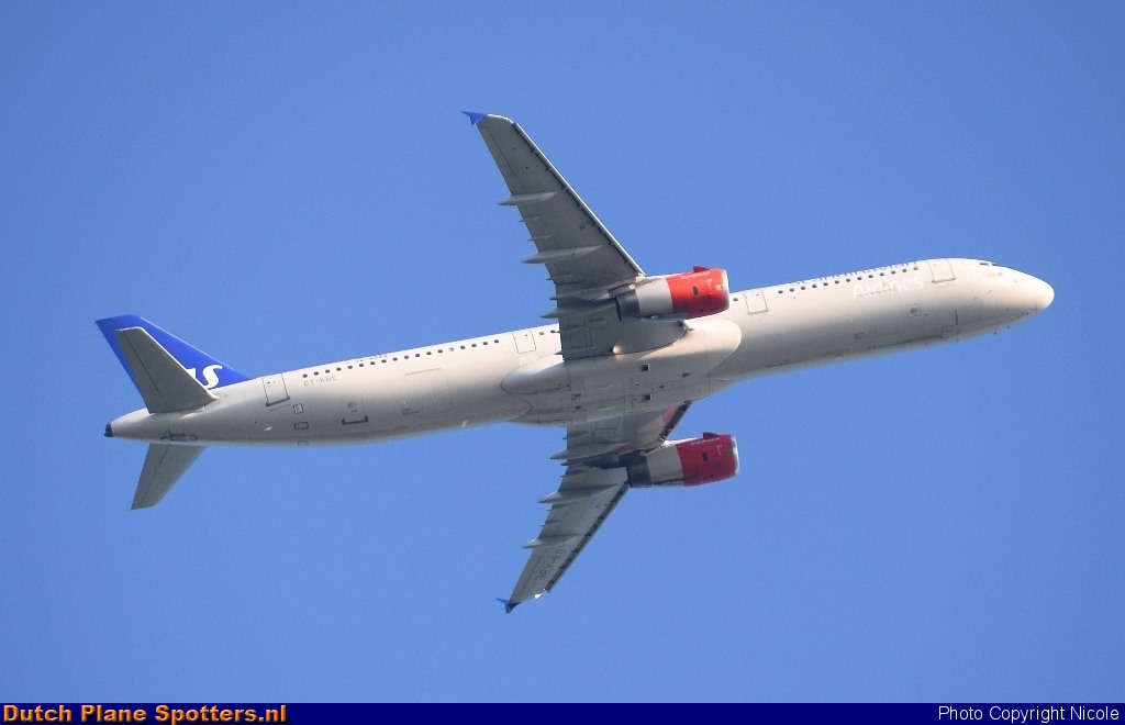 OY-KBE Airbus A321 SAS Scandinavian Airlines by Nicole