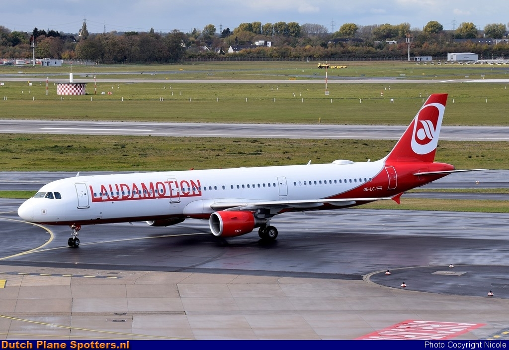 OE-LCJ Airbus A321 LaudaMotion by Nicole