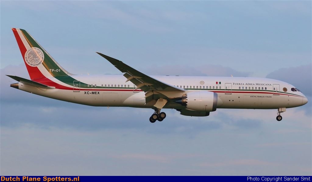 TP-01 / XC-MEX Boeing 787-8 Dreamliner MIL - Mexican Air Force by Sander Smit