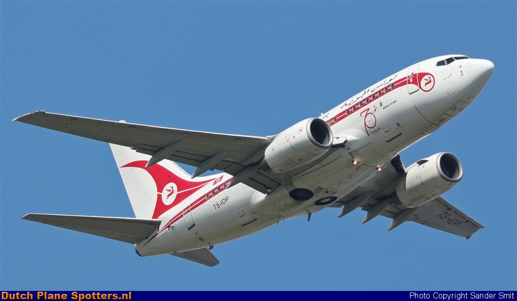 TS-IOP Boeing 737-600 Tunisair by Sander Smit
