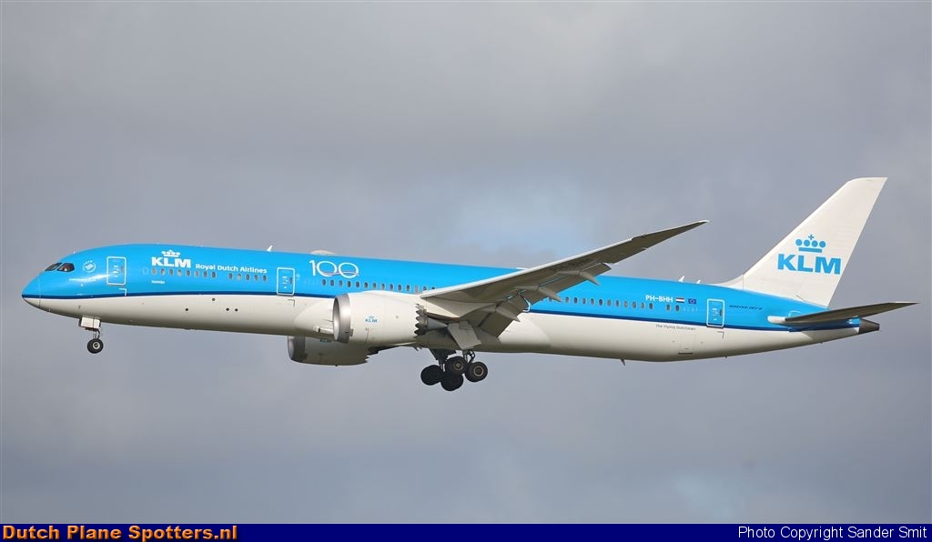 PH-BHH Boeing 787-9 Dreamliner KLM Royal Dutch Airlines by Sander Smit
