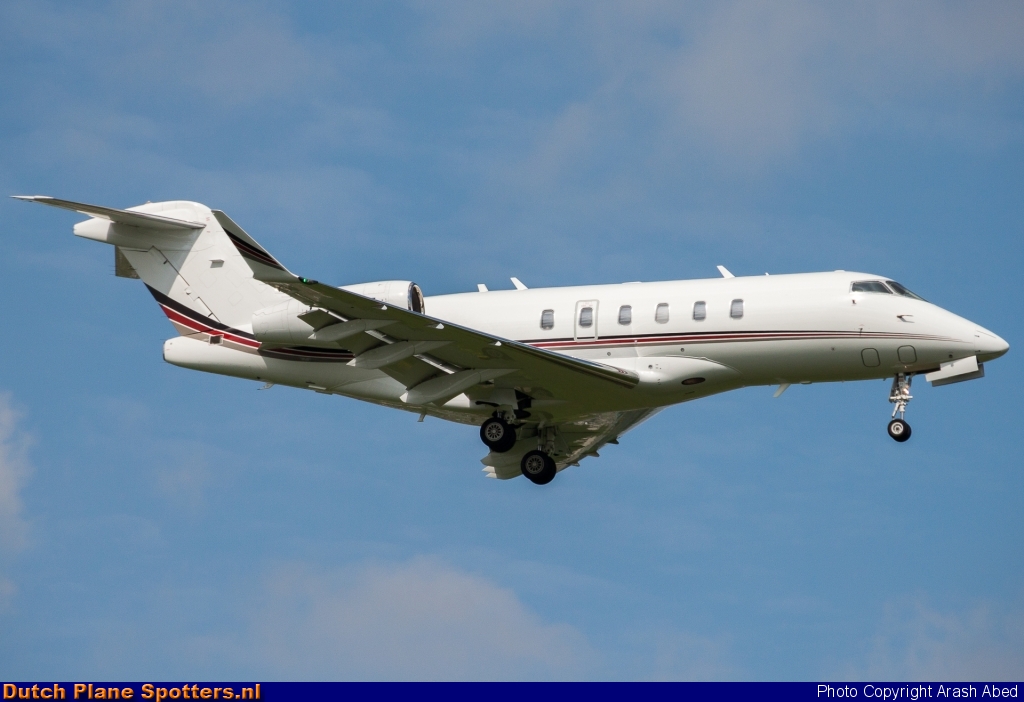 CS-CHF Bombardier Challenger 350 NetJets Europe by Arash Abed
