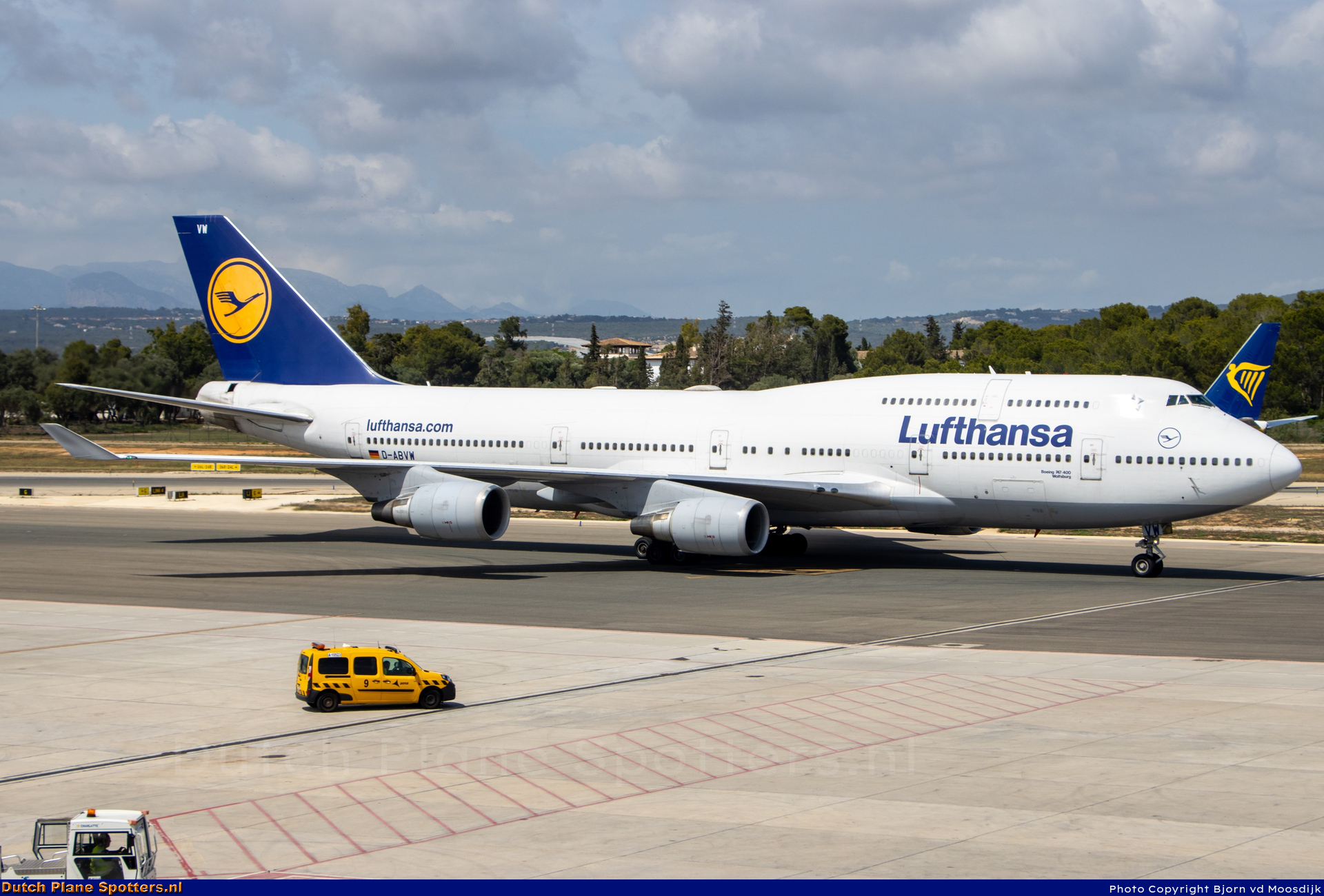 D-ABVW Boeing 747-400 Lufthansa by Bjorn van de Moosdijk