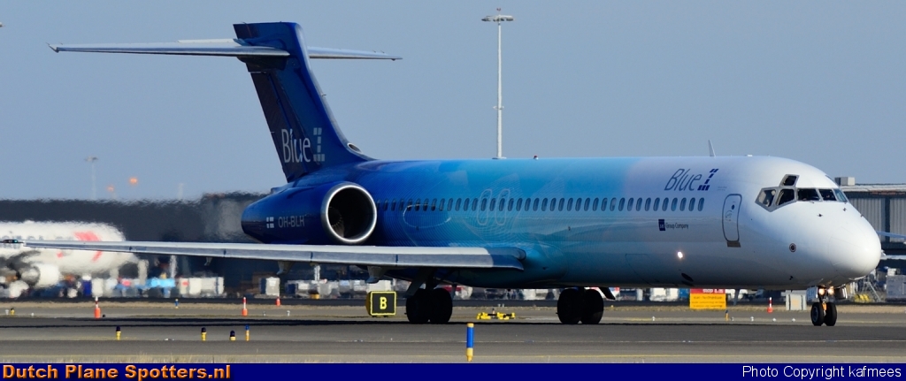 OH-BLH Boeing 717-200 Blue1 by Peter Veerman