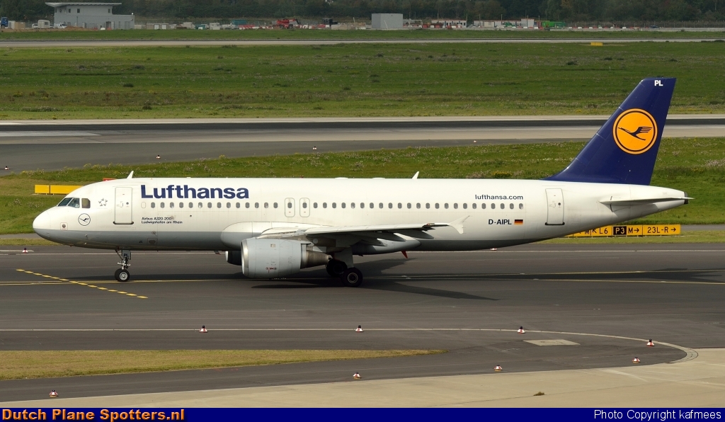 D-AIPL Airbus A320 Lufthansa by Peter Veerman