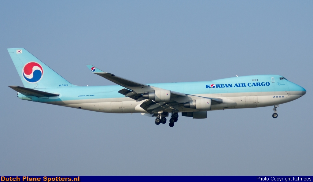 HL7449 Boeing 747-400 Korean Air Cargo by Peter Veerman
