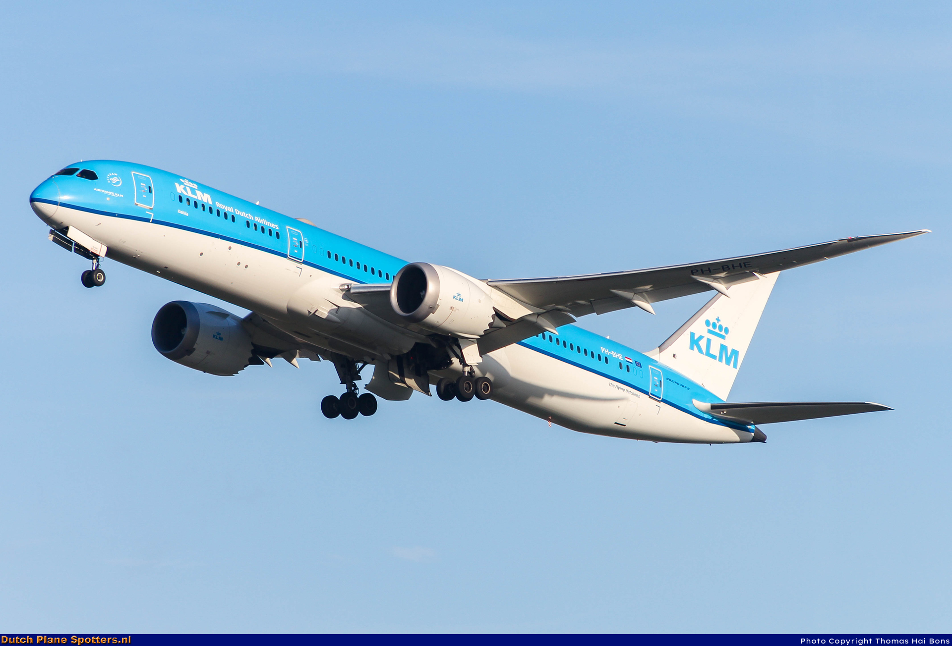 PH-BHE Boeing 787-9 Dreamliner KLM Royal Dutch Airlines by Thomas Hai Bons