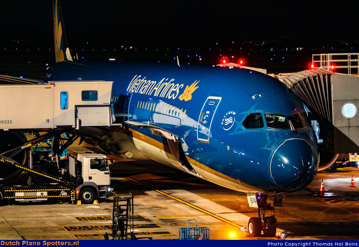 VN-A874 Boeing 787-10 Dreamliner Vietnam Airlines by Thomas Hai Bons