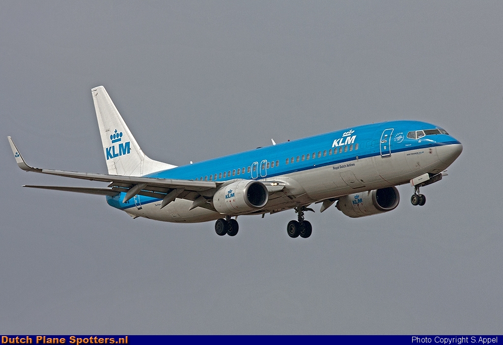 PH-BXB Boeing 737-800 KLM Royal Dutch Airlines by S.Appel