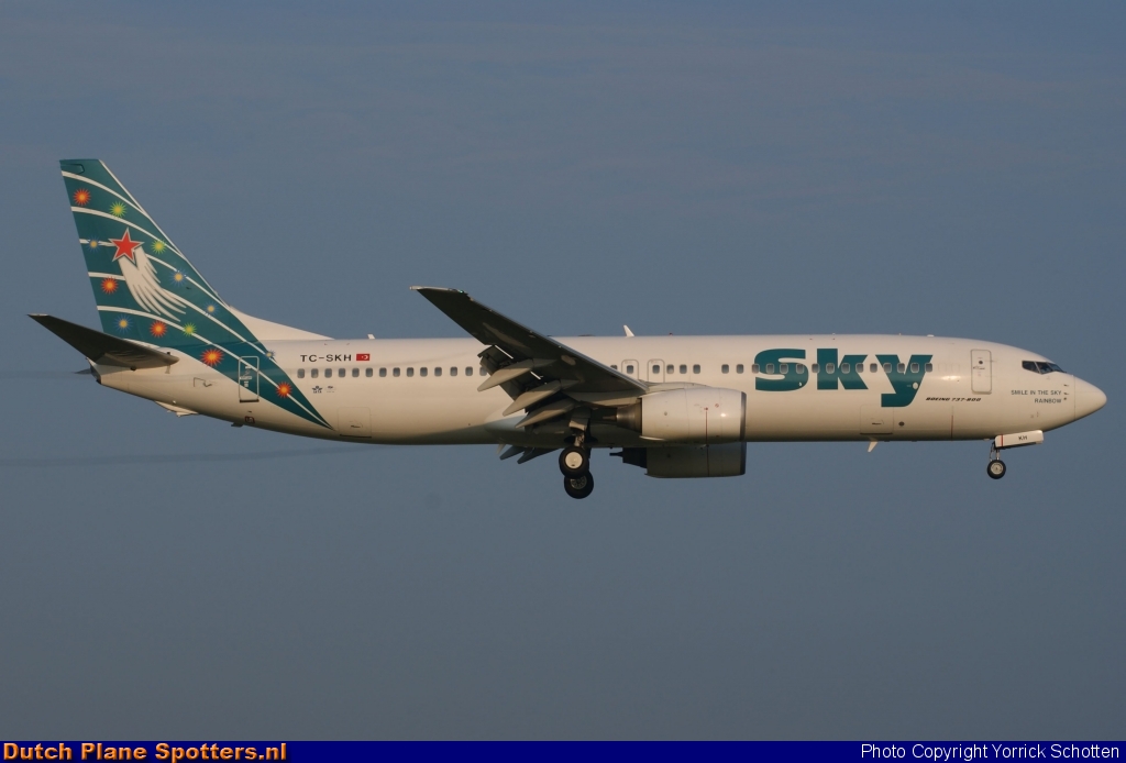 TC-SKH Boeing 737-800 Sky Airlines by Yorrick Schotten