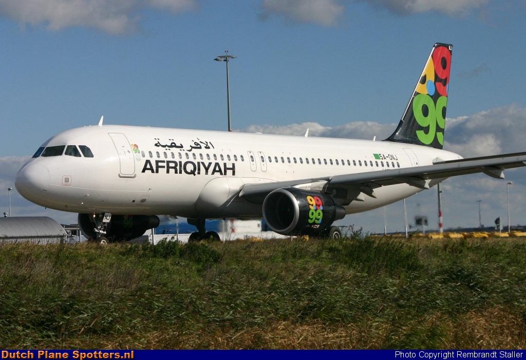 5A-ONJ Airbus A320 Afriqiyah Airways by Rembrandt Staller