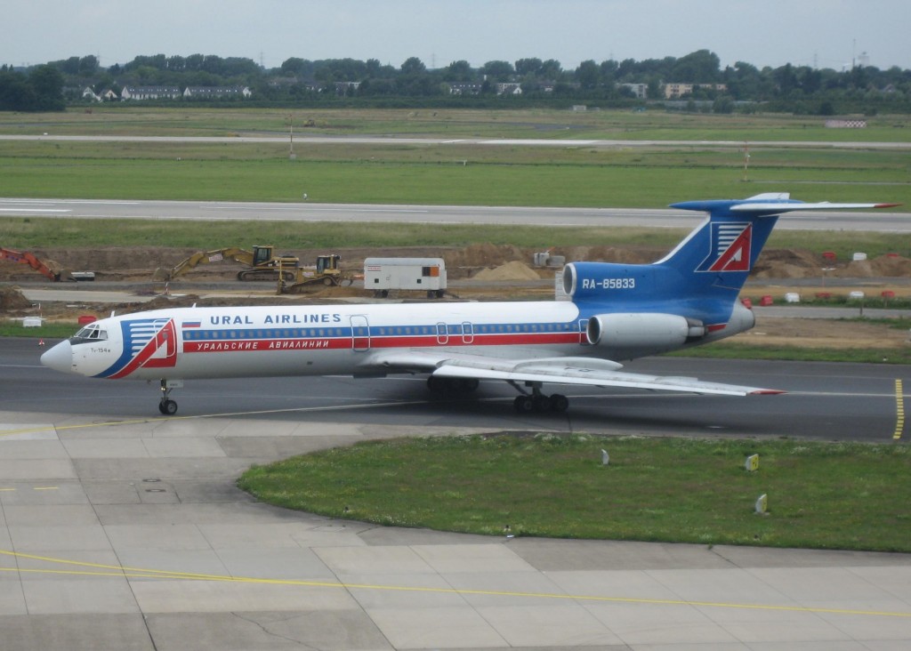 RA-85833 Tupolev Tu-154 Ural Airlines by Jeroen