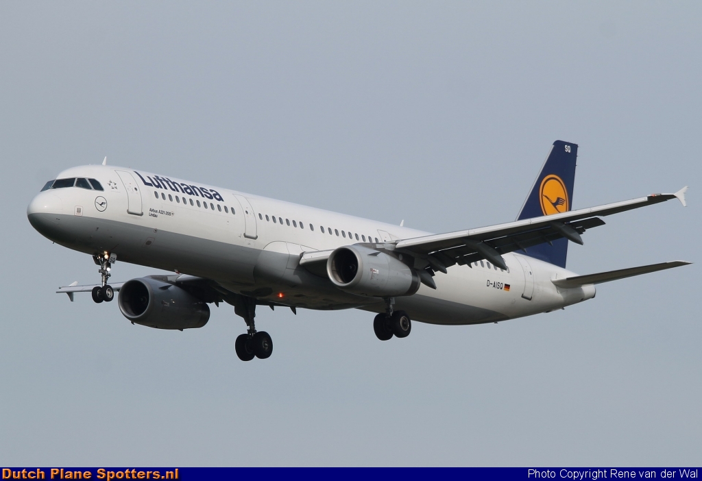 D-AISQ Airbus A321 Lufthansa by Rene van der Wal
