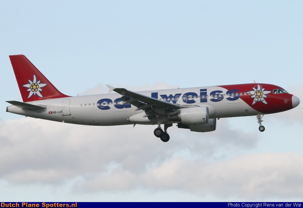 HB-IJV Airbus A320 Swiss International Air Lines by Rene van der Wal