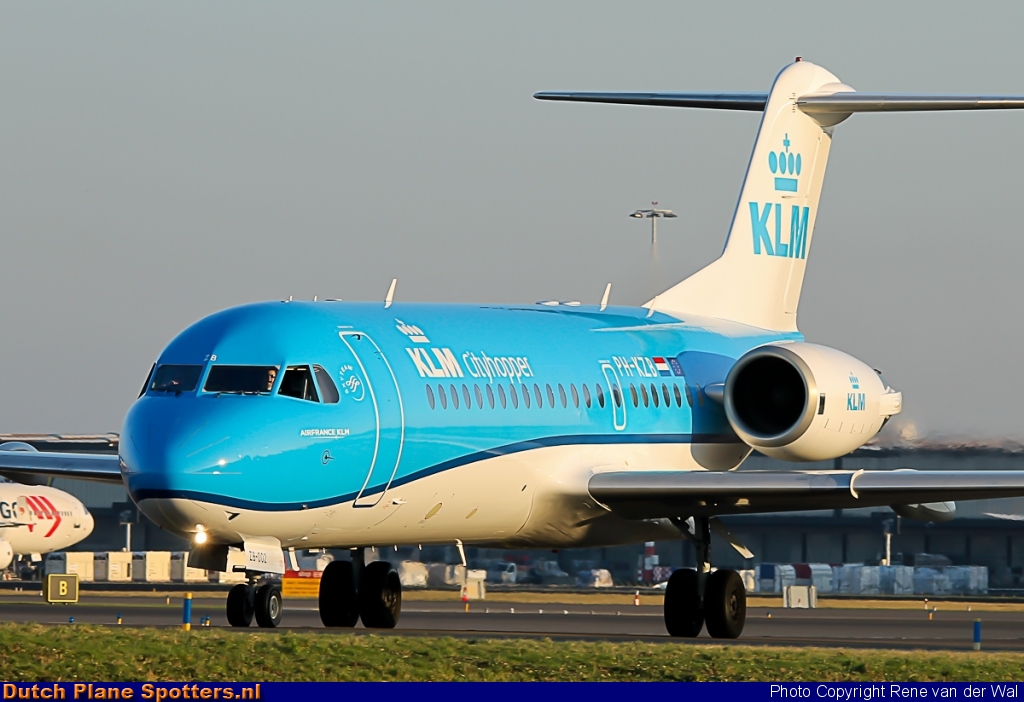 PH-KZB Fokker 70 KLM Cityhopper by Rene van der Wal