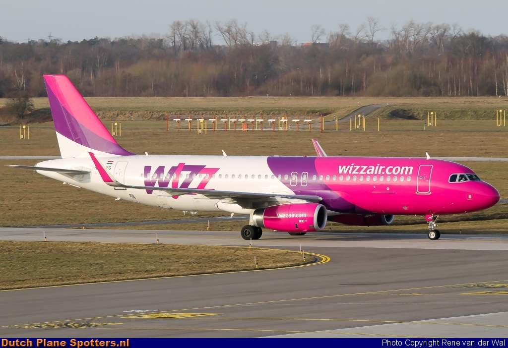 HA-LYG Airbus A320 Wizz Air by Rene van der Wal