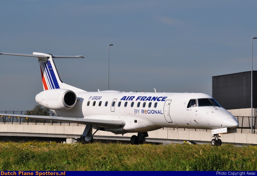 F-GRGR Embraer 135 Régional (Air France) by Awax
