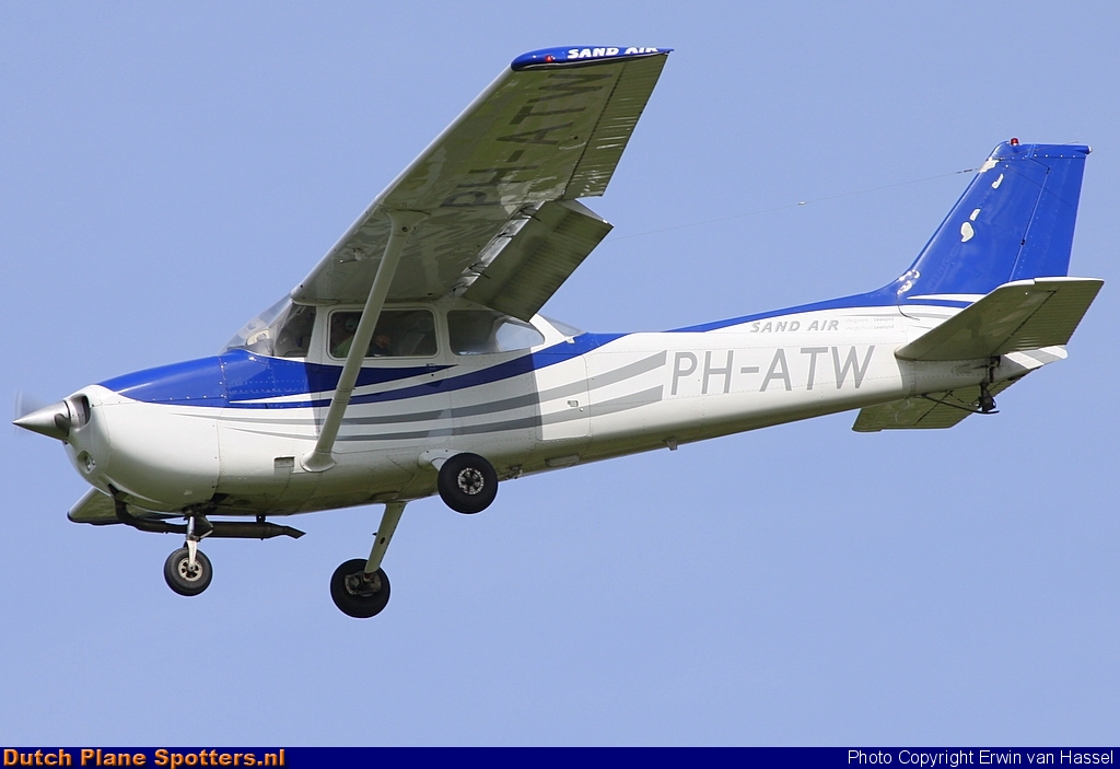 PH-ATW Reims F172 Sand Air by Erwin van Hassel
