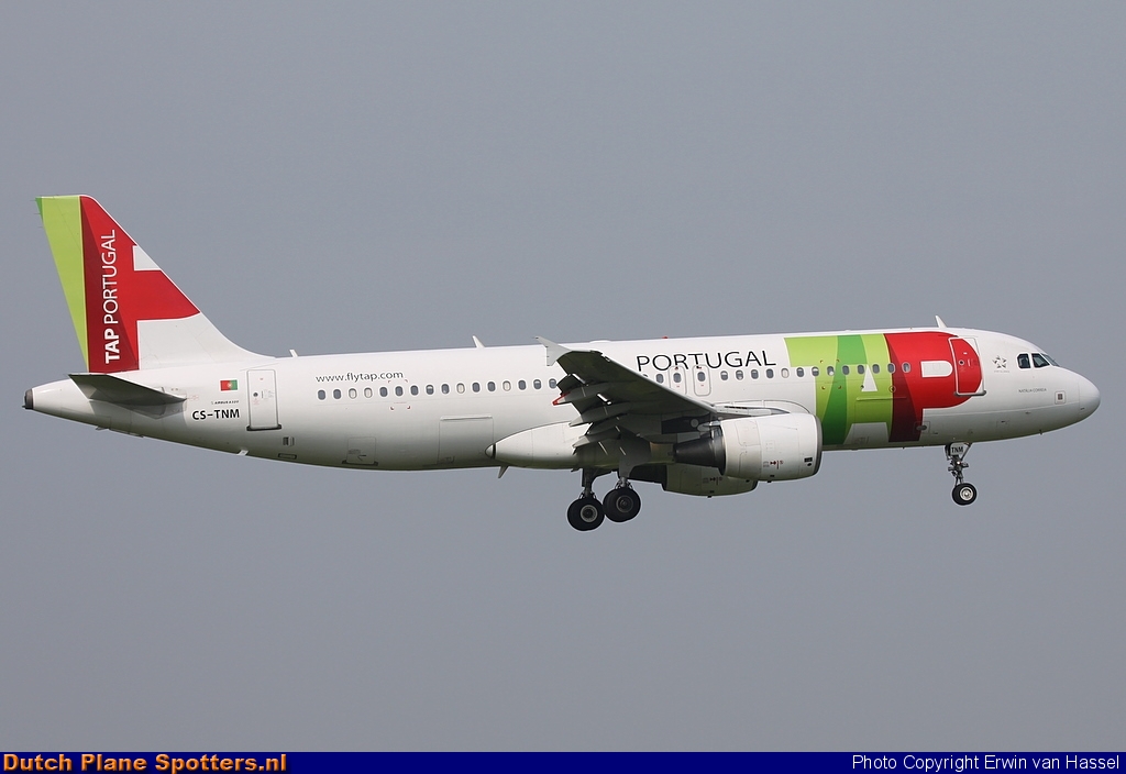 CS-TNM Airbus A320 TAP Air Portugal by Erwin van Hassel