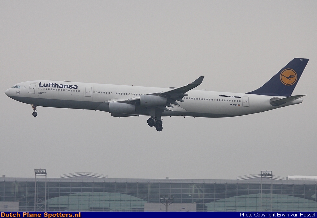 D-AIGN Airbus A340-300 Lufthansa by Erwin van Hassel